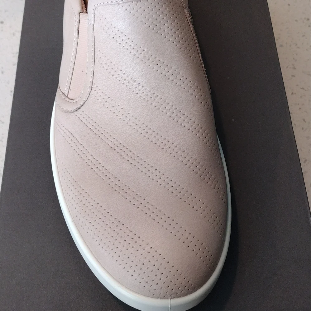 NWT Ecco Womens Size 10-10.5 EU 41 Aimee Rose Dust Leather Comfort Sport Slip On